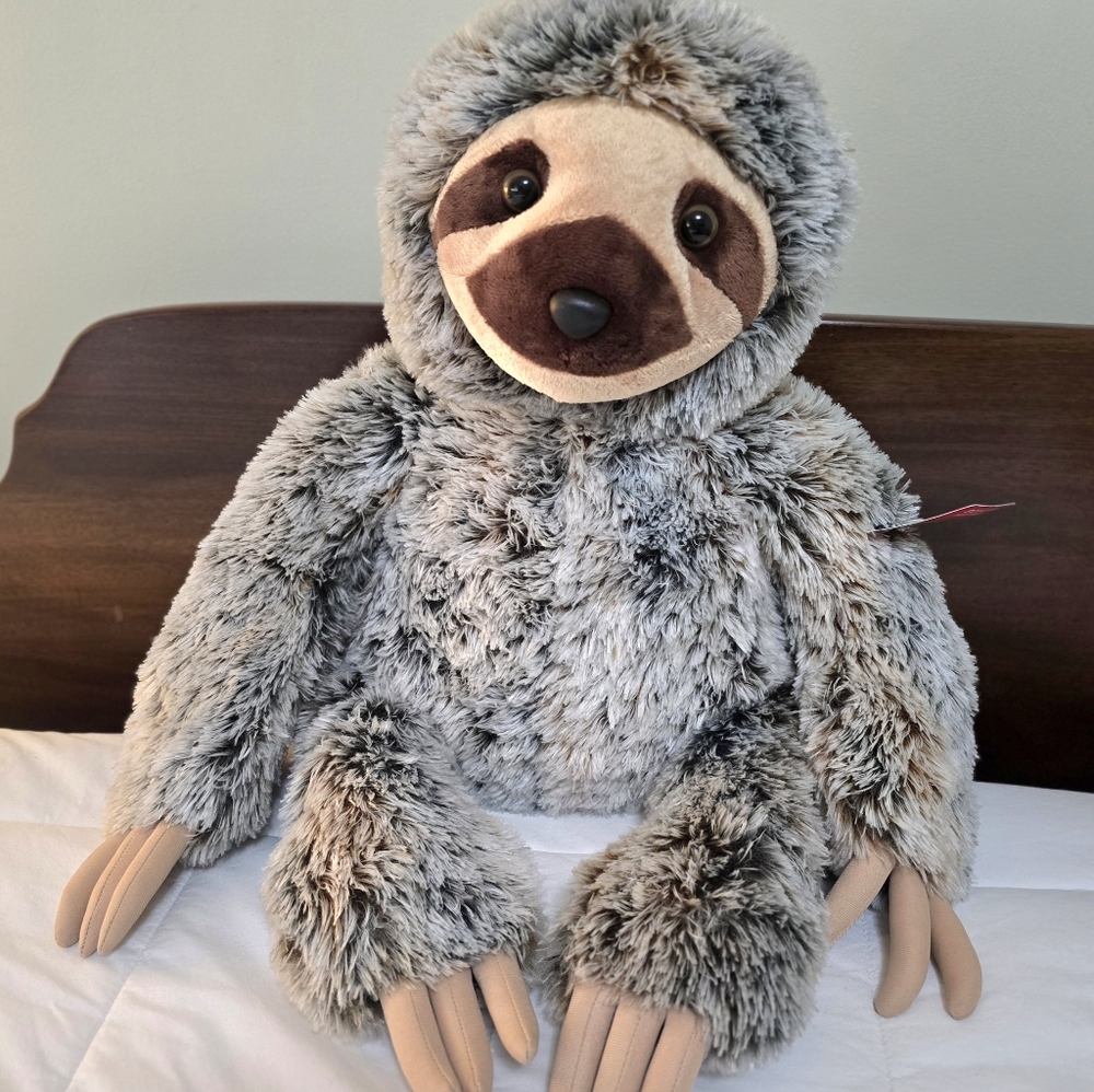 NWT Aurora REALISTIC 3 Toed Fluffy Dk Brown Sloth Stuffed Animal Plush CVS 2018